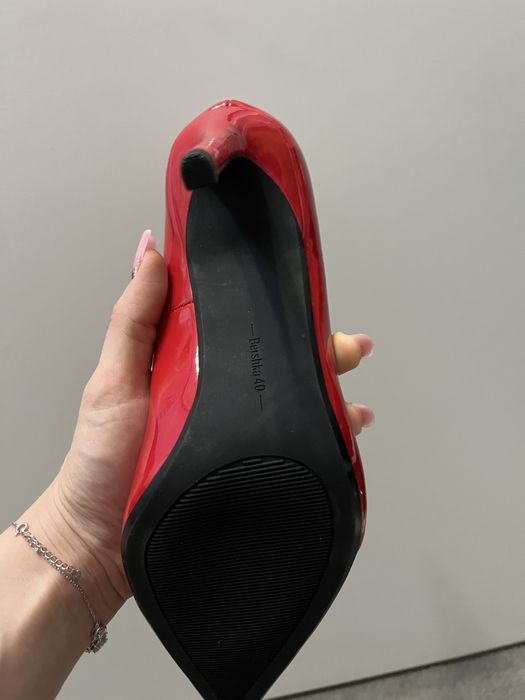 Обувки с висок ток