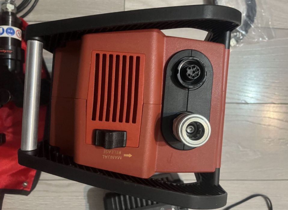 Presa profesionala taiere , intercable CP700