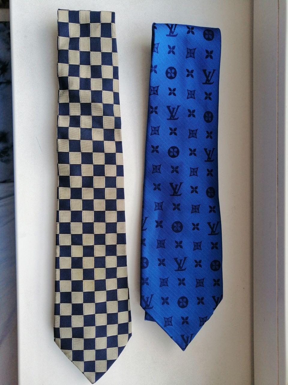 Hermes  Louis vuitton cravate