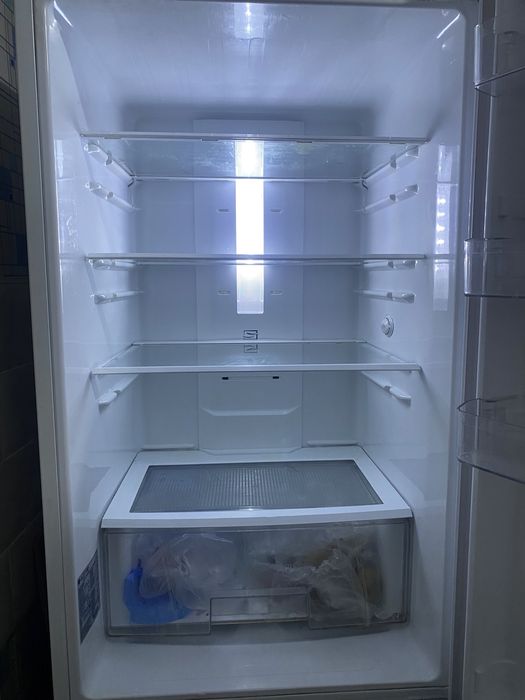 Продам холодильник LG