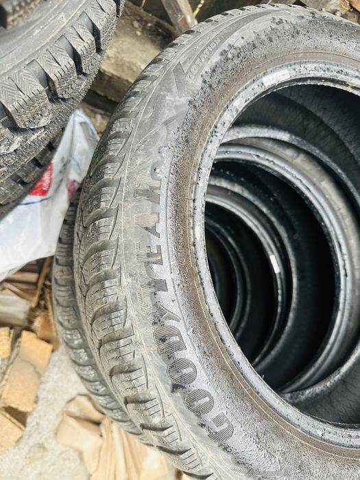 Cauciucuri iarna 205 55 r16 Goodyear