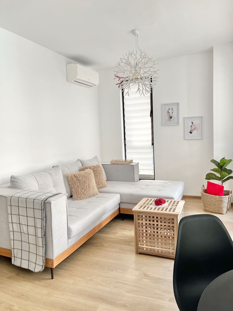 Дава се под наем Двустаен апартамент в Пловдив, Кършияка - 60 кв.м за 459 € - Снимка #1