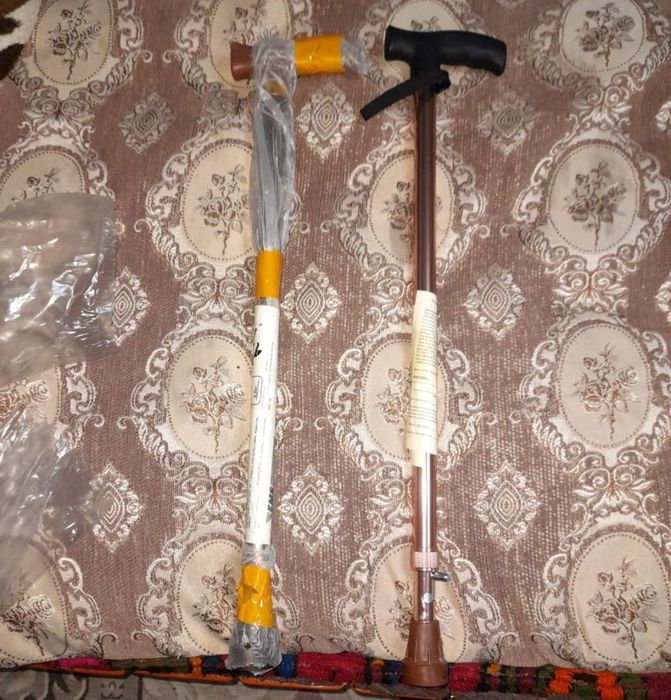 Продам новые костыли (трость)