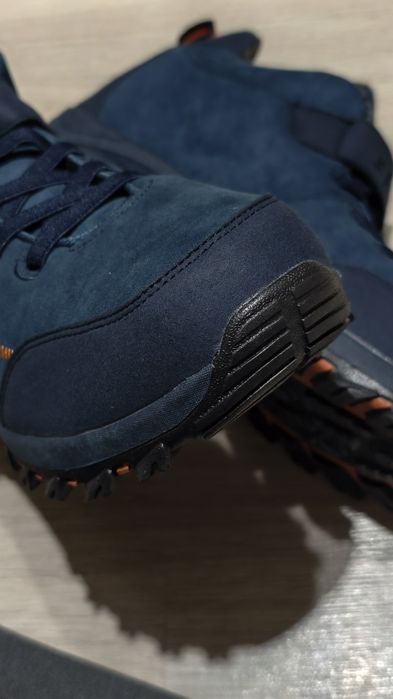 Кроссовки утеплённые