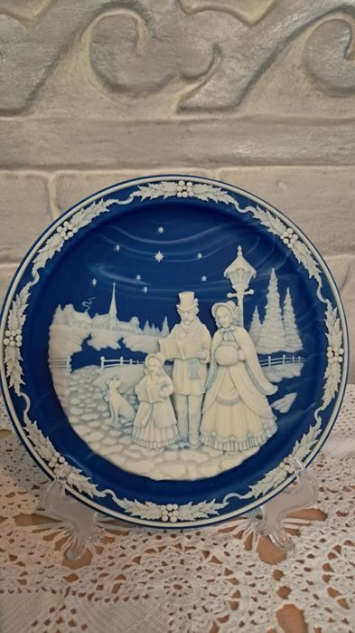 Декоративни чинии Коледни камеи