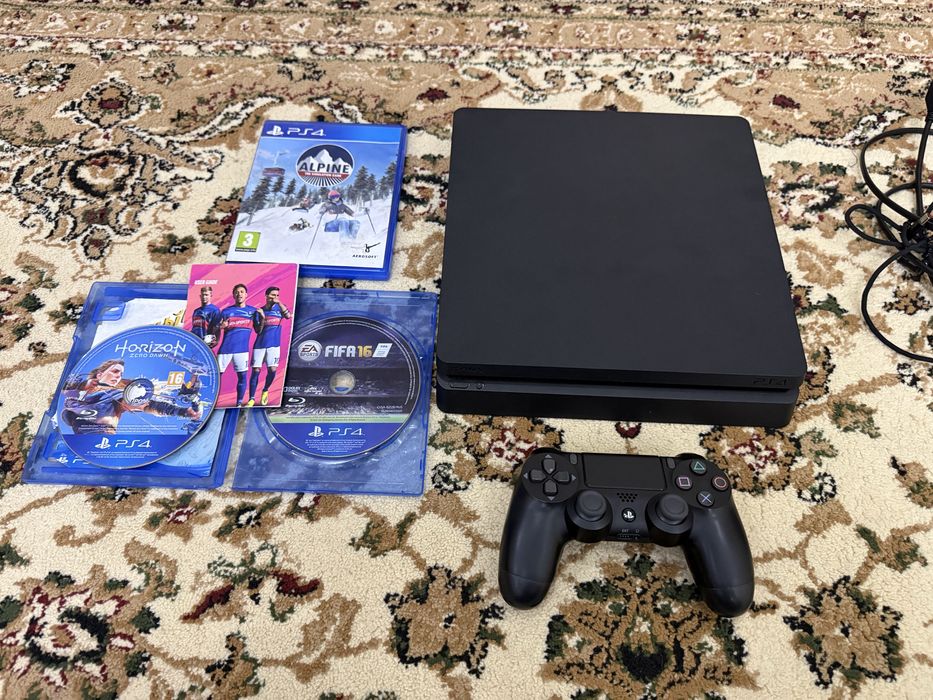 Playstation 4 Slim 1Tb новый почти пс 4 слим ps 4 приставка игровая