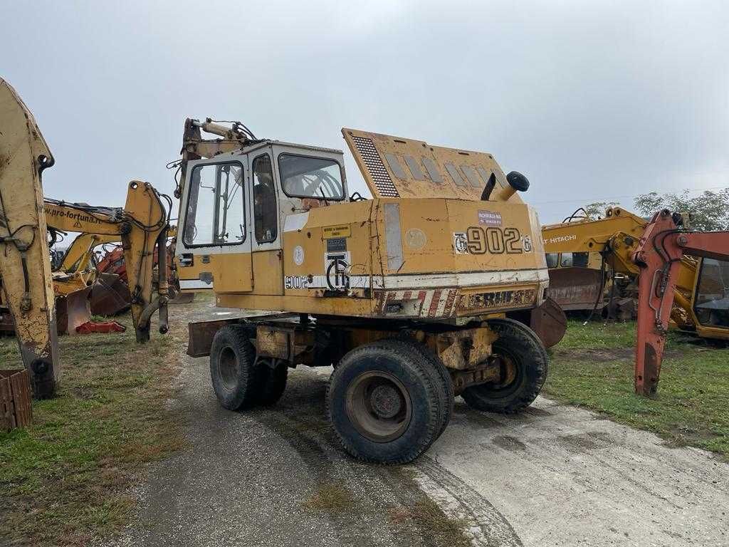 Liebherr 902 dezmembrez excavator