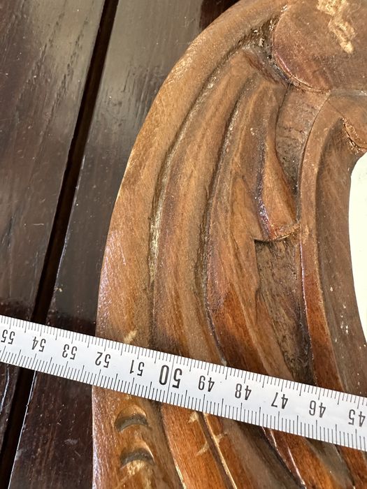 Oglinda cu lemn sculptat