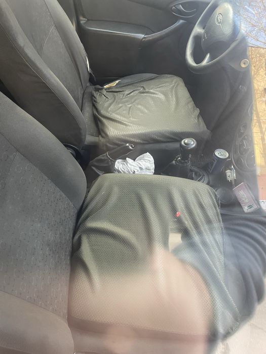 Vand ford focus 1 pt dezmembrari sau rabla