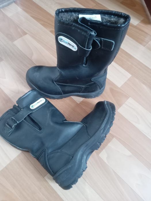 Продам Спецбатинка новый зимний размер 38