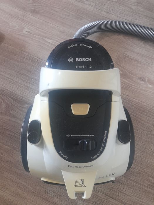 Пылесос Bosch рабочий