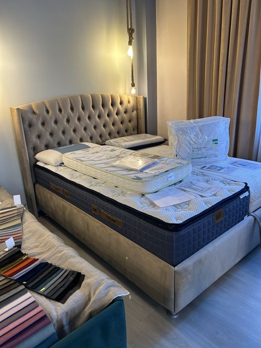 Pat tapitat Chesterfield
