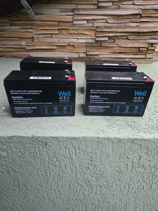 Acumulatori 12v WELL