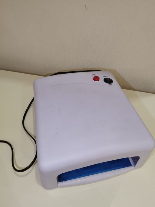 Продам лампу для маникюра