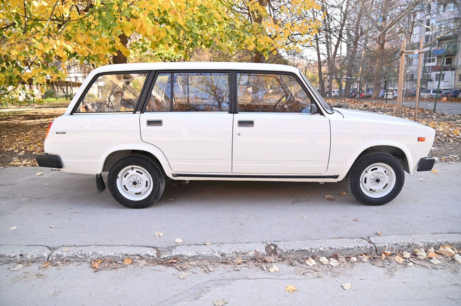 Продавам Лада2104