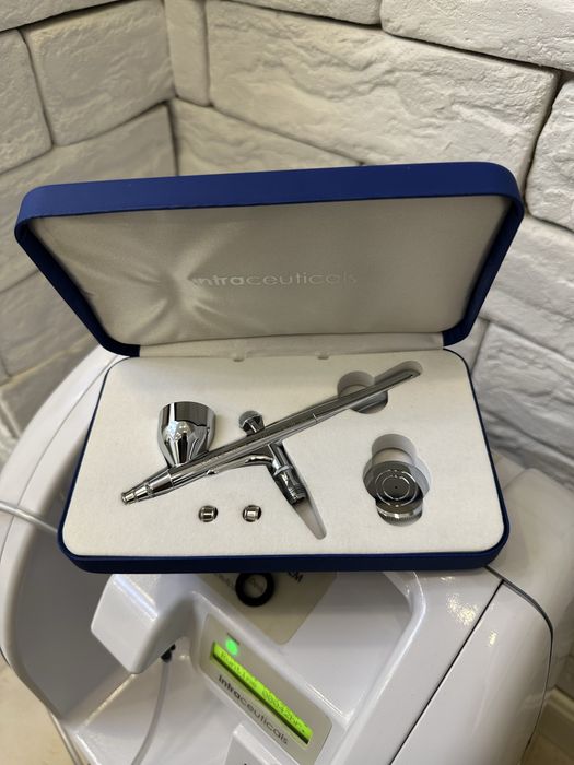 Косметологичемкий аппарат Intraceuticals