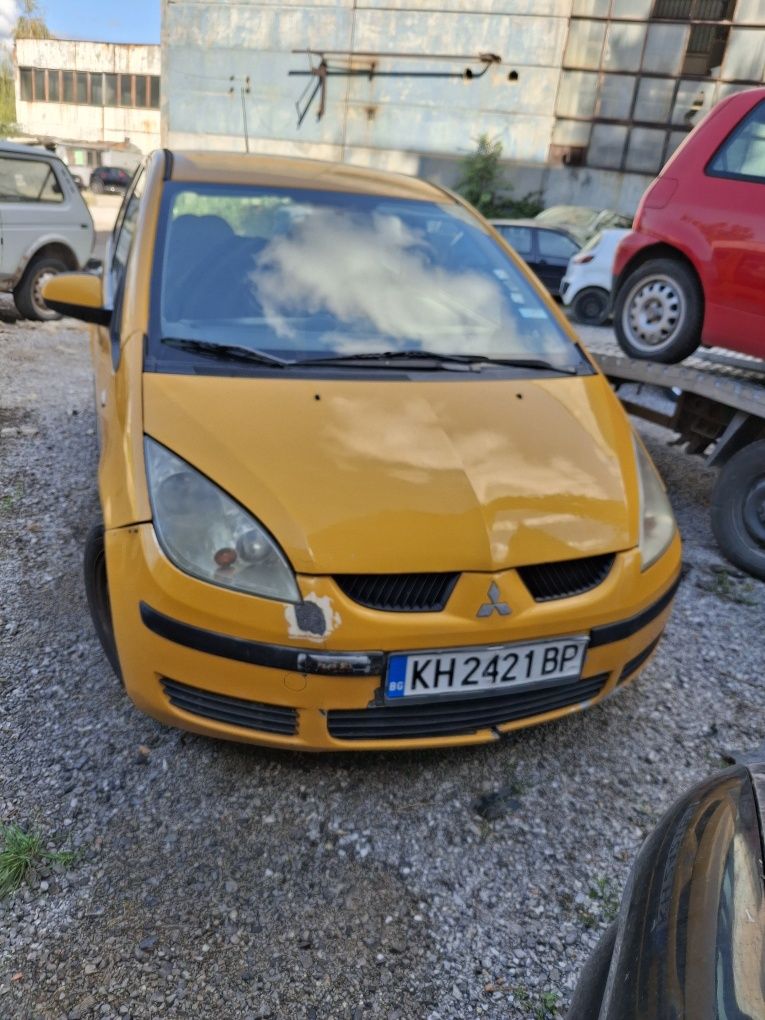 Продавам Mitsubishi colt 1.3 2007