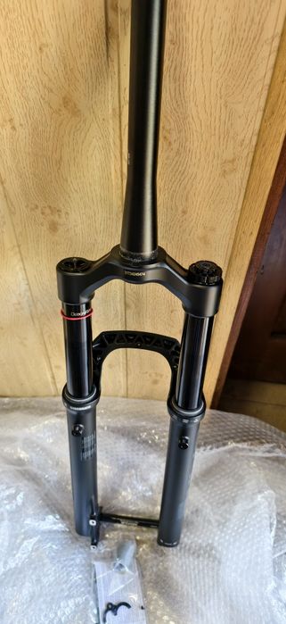 НОВА RockShox Pike Select+ 29" Charger 3 RC2 DebonAir+ 140mm 15X110mm