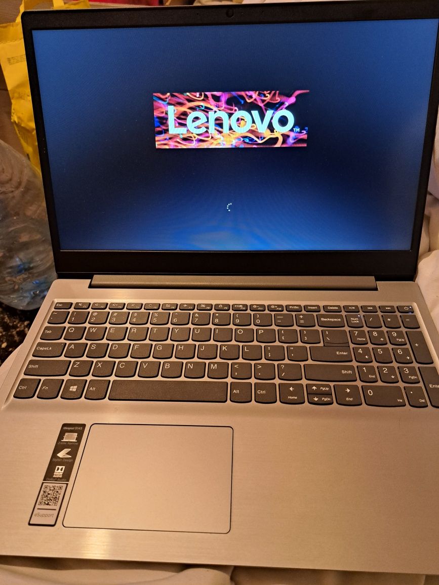 Vind laptop Lenovo