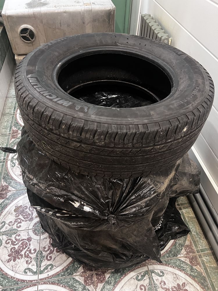 Шины летние 265/60 R18 от Mishelin