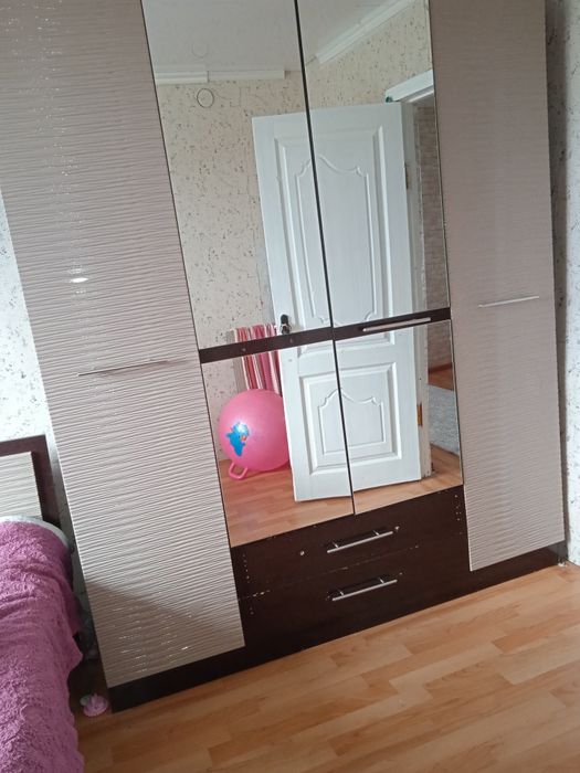 Продам спальный гарнитур