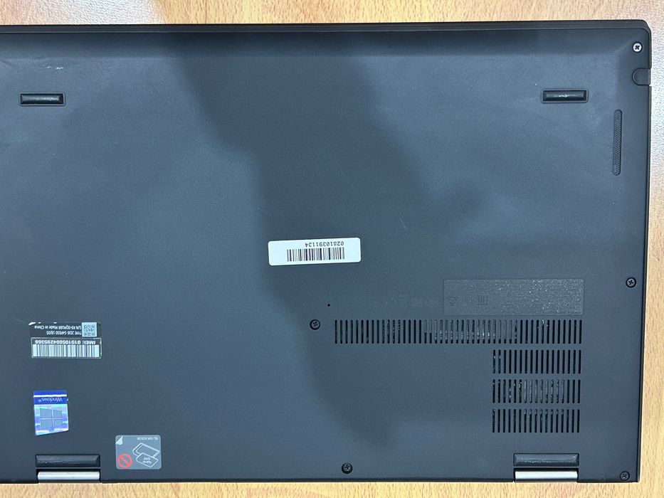 Като нов! Лаптоп Lenovo X1 Yoga Gen2 i5/8GB RAM/256GB с 3 м. гар.! ТЪЧ