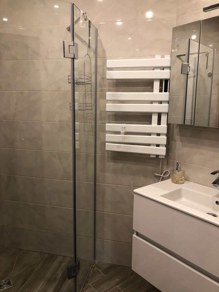 Дава се под наем Двустаен апартамент в Варна, Гръцка махала - 75 кв.м за 950 € - Снимка #3