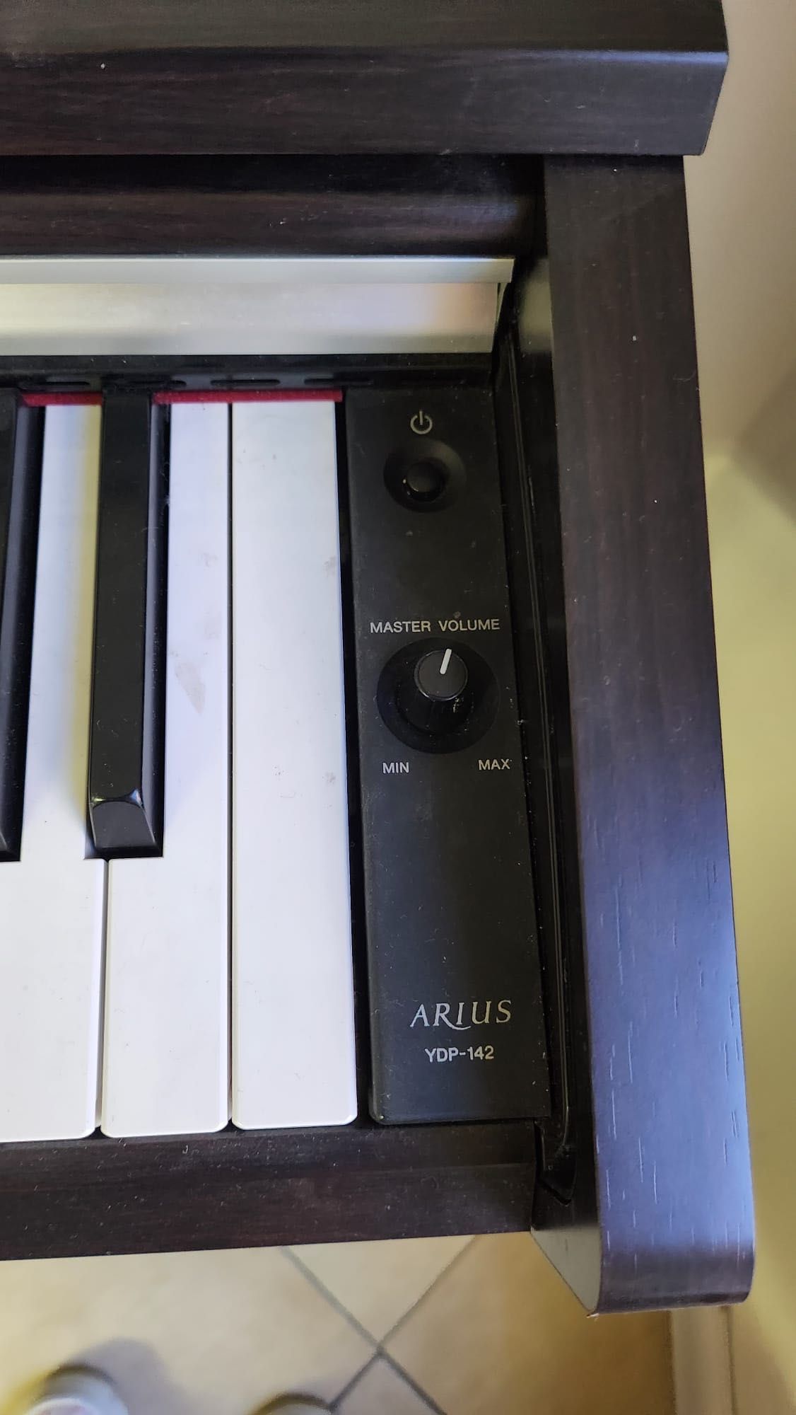Дигитално пиано Yamaha YDP 142 кафяво