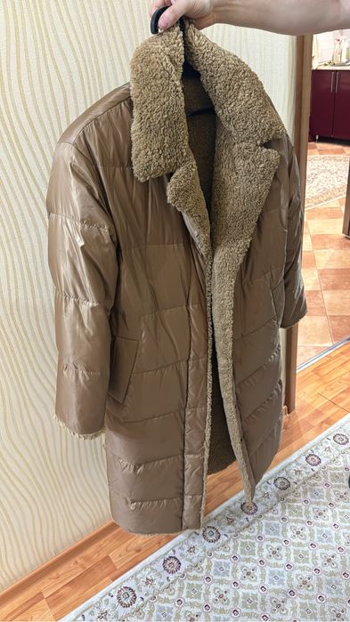 Продам пуховик Michael cors