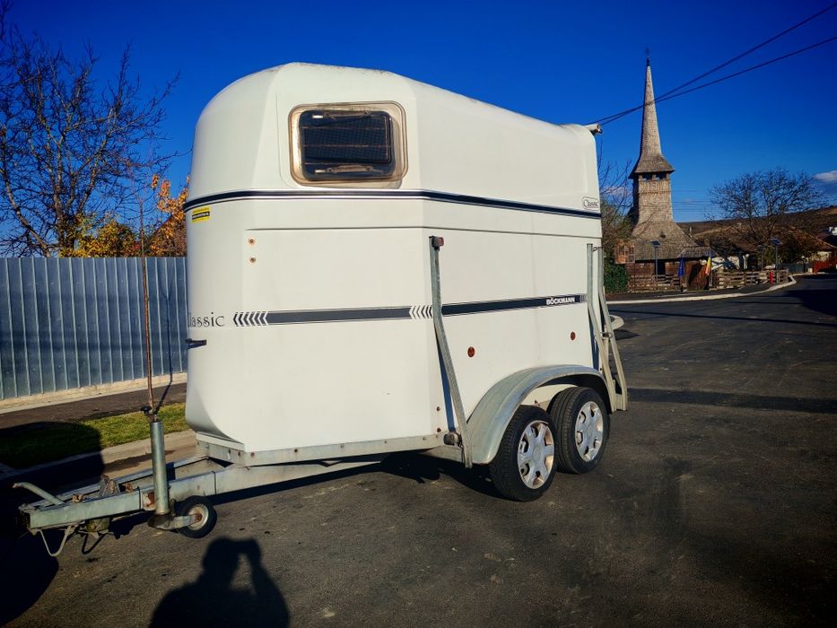 Remorcă transport animale / cai