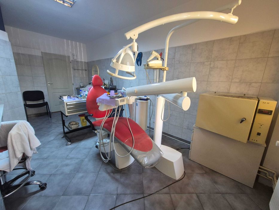Vand aparatura medicala -stomatologie si scaun medic