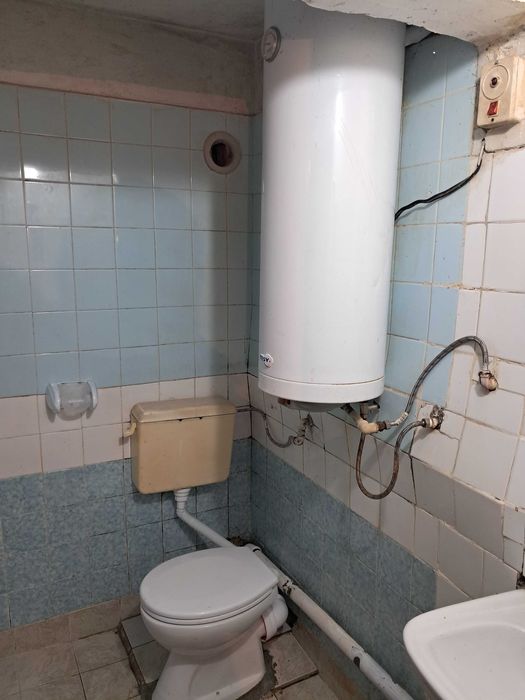 Дава се под наем Двустаен апартамент в Бургас, Възраждане - 60 кв.м за 225 € - Снимка #4