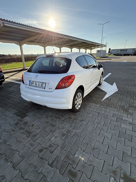 Vand    Peugeot     207