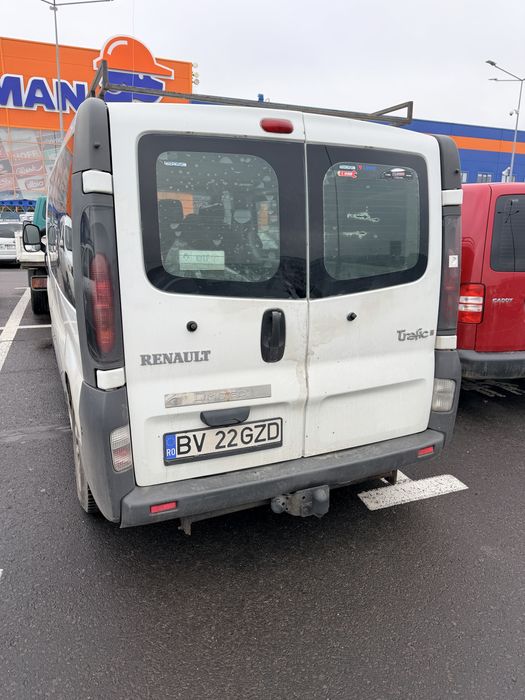 Renault trafic 8+1