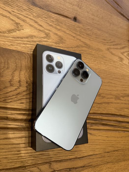 Vand Iphone 13 Pro albastru - Impecabil