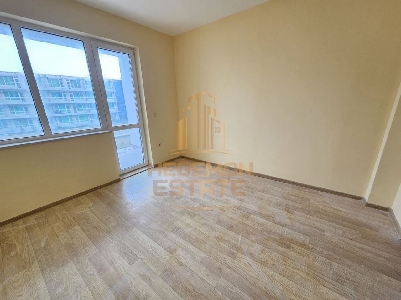 Продава се Тристаен апартамент в Бяла - 128 кв.м за 587 €/кв.м - Снимка #3