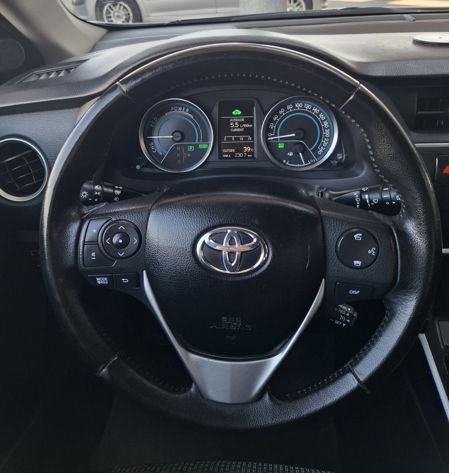 Toyota Auris 1.8 Hybrid  99 к.с 2015г.
145 000 км
Напълно обслужена
См