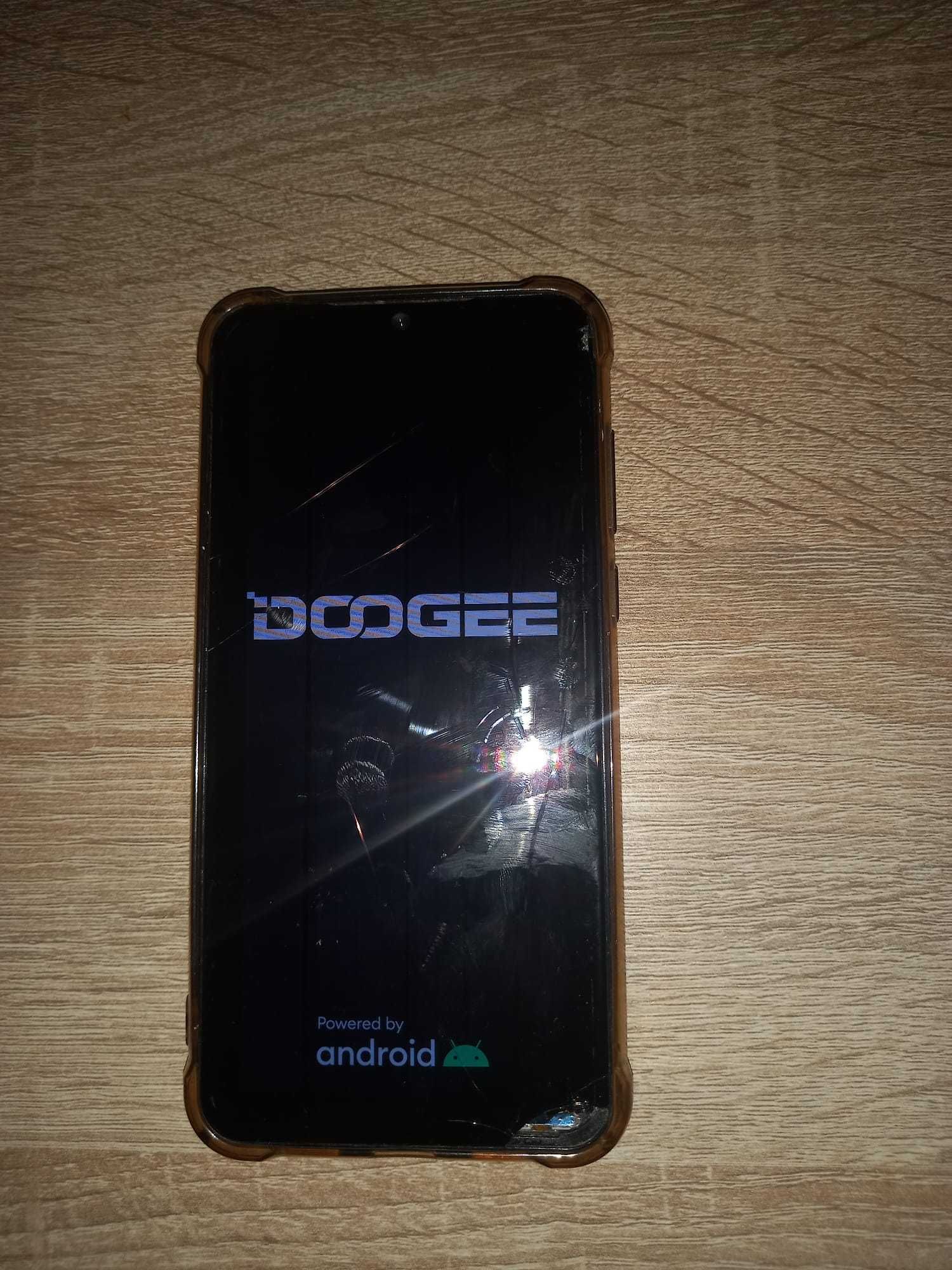 Telefon Doogee cu display crapat