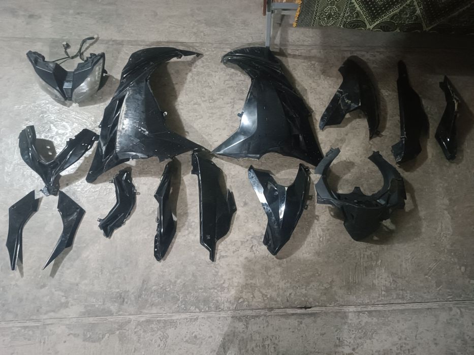 Пластик от мотоцикла Kawasaki 400