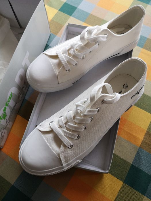 Бели гуменки МатСтар