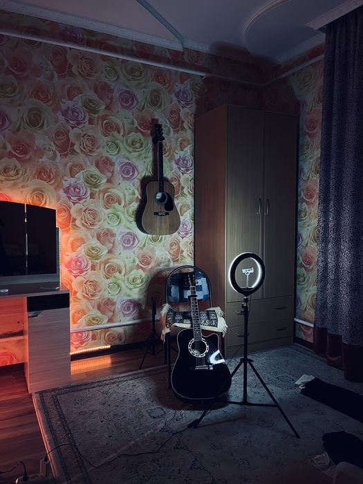 2 гитара сатылады.Модельдері:Agnetha,Adagio рр41