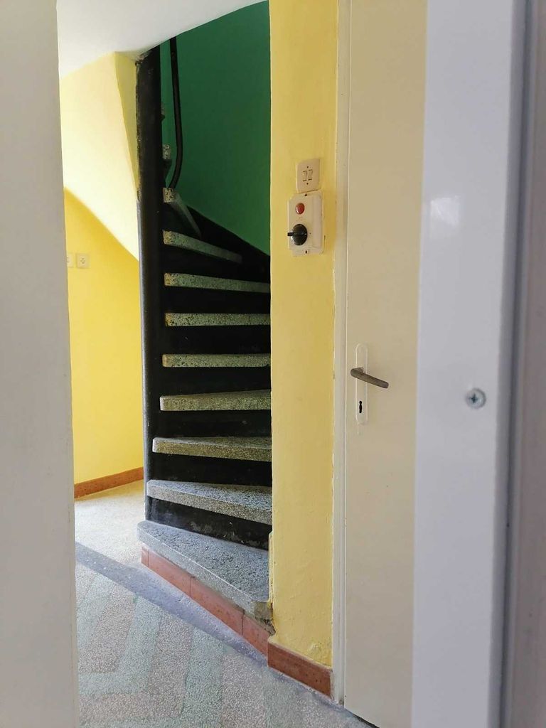 Продава се Многостаен апартамент в Асеновград - 180 кв.м за 397 €/кв.м - Снимка #12