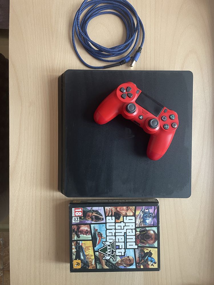 PS4 Slim 500GB + Джойсти + GTA V PC DVD - Отлично сьстояние