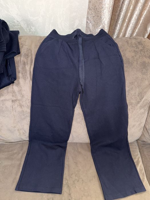 Продам школьную форму для девочки 2 - 3 класс.