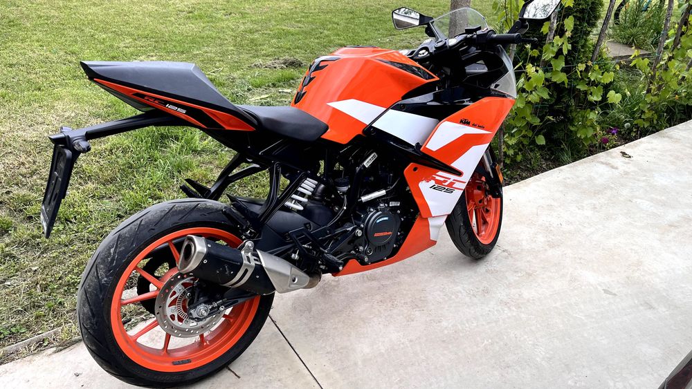 Motocicleta KTM RC 125 pentru A1