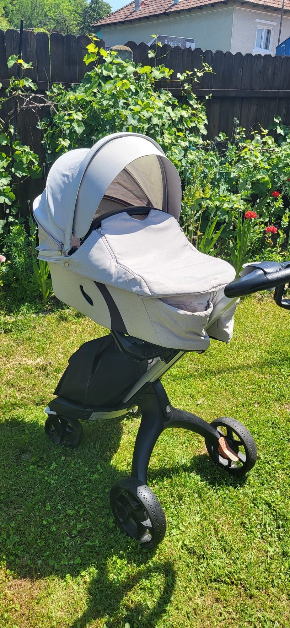 Cărucior Stokke Xplory V6 3 în 1