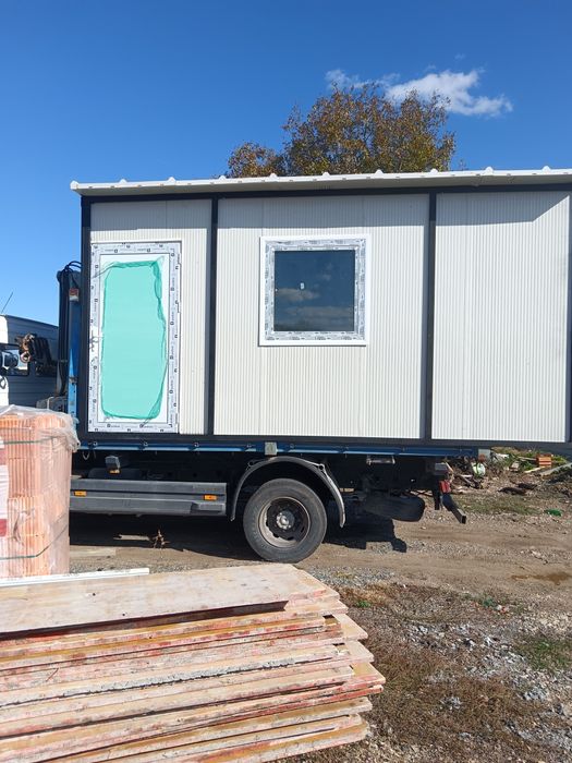 Фургон/контейнер за живеене.