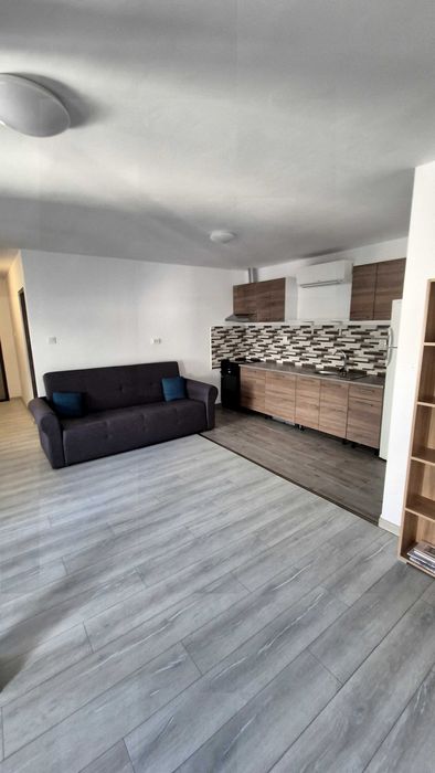 Inchiriez apartament Hașdeu, 2 dormitoare plus living nou renovat.