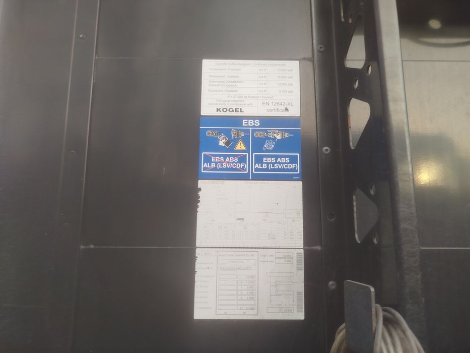 Полуприцеп сотилади