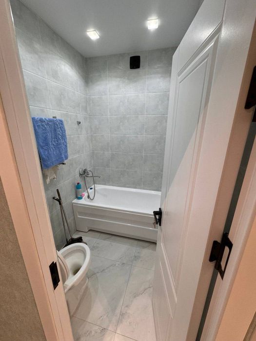 Просторная 1 комнатная с хай-тек ремонтом/с мебелью и техникой